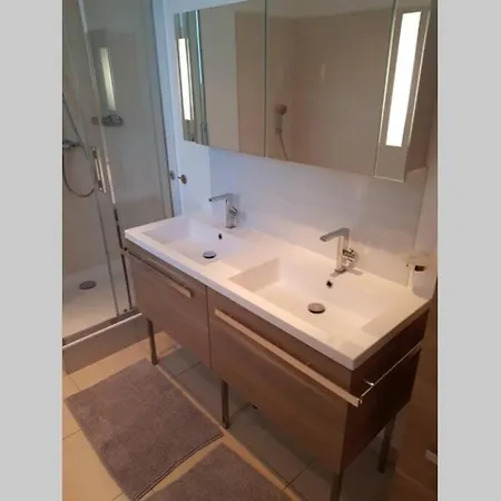 Apartamento Hypercentre De Reims 4 Chambres 12 Couchages *